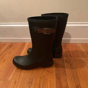Rain boots